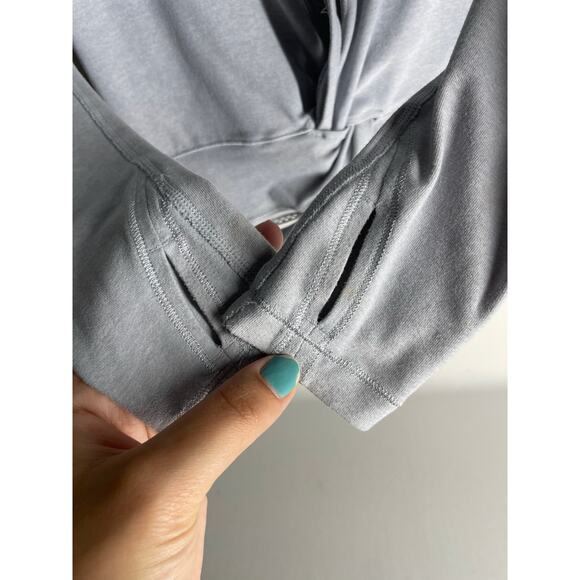 Ivivva On the move front knot twist sweater Thumbholes Girls Size 12 Lululemon - Picture 9 of 9